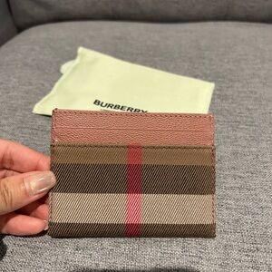 Burberry card holder in dark rosewood